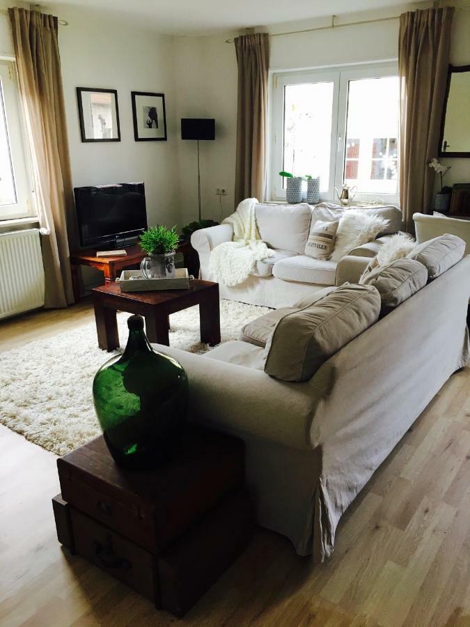 Gaestehaus Sellemols Ferienwohnung Korbmacher Heuchelheim-Klingen Eksteriør bilde